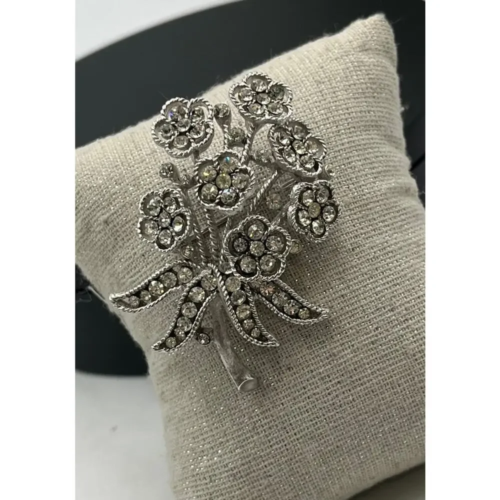Crown Trifari Vintage Rhinestone Listed Plated‎ Mill Work Floral Bouquet Brooch